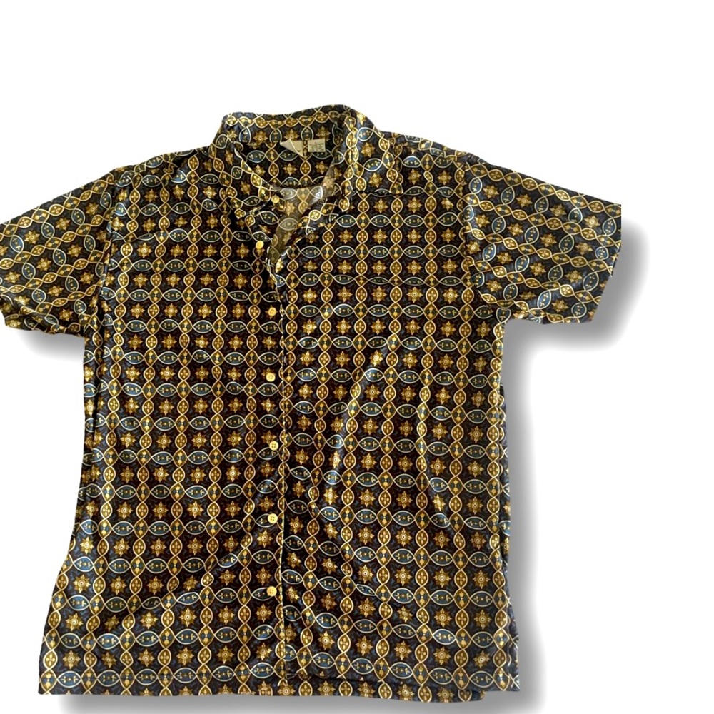 90’s gap button down shirt!